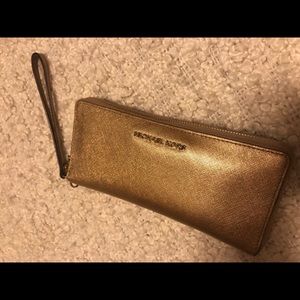 Michael Kors wallet gold wristlet